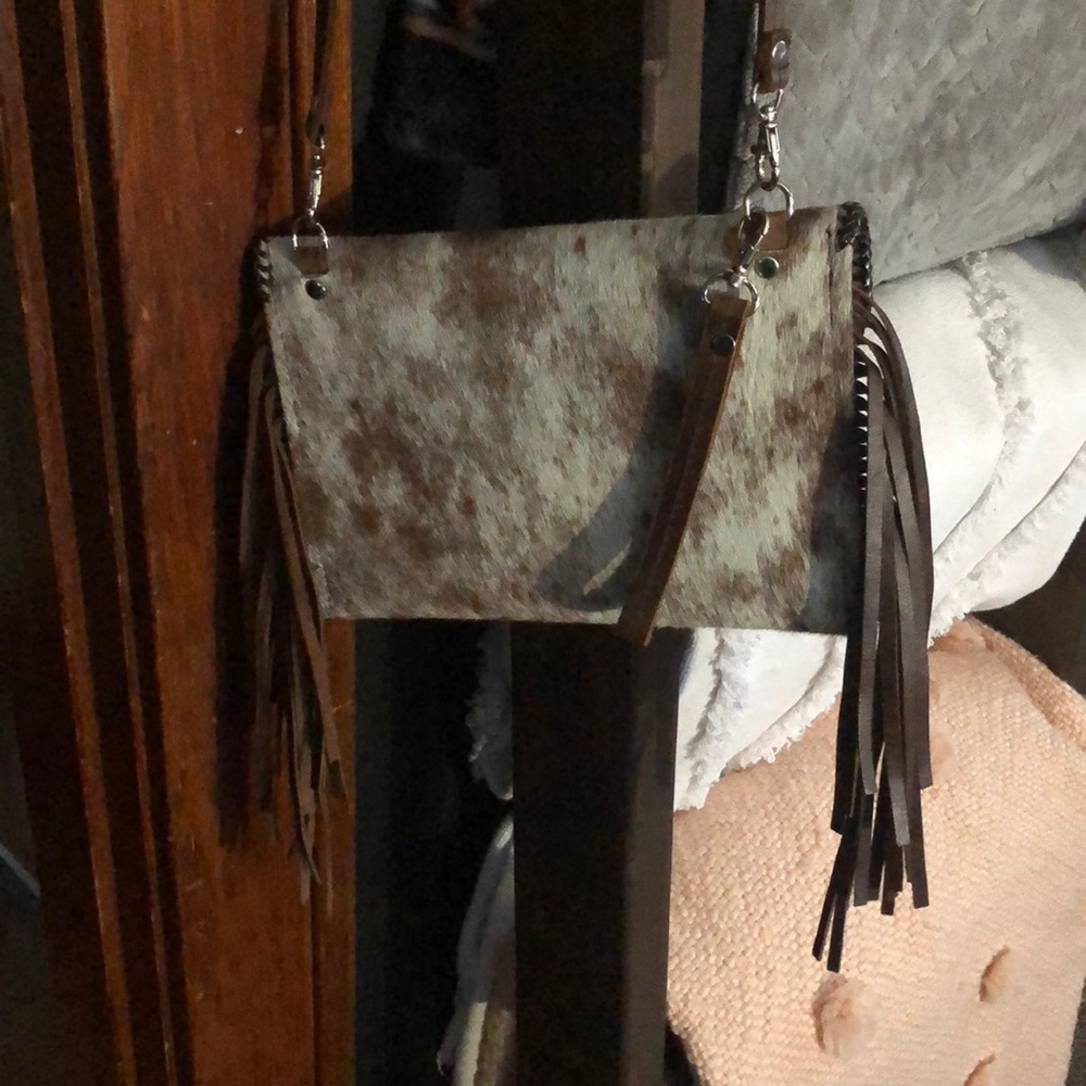 Fringe cowhide purse - Picture 2 of 2